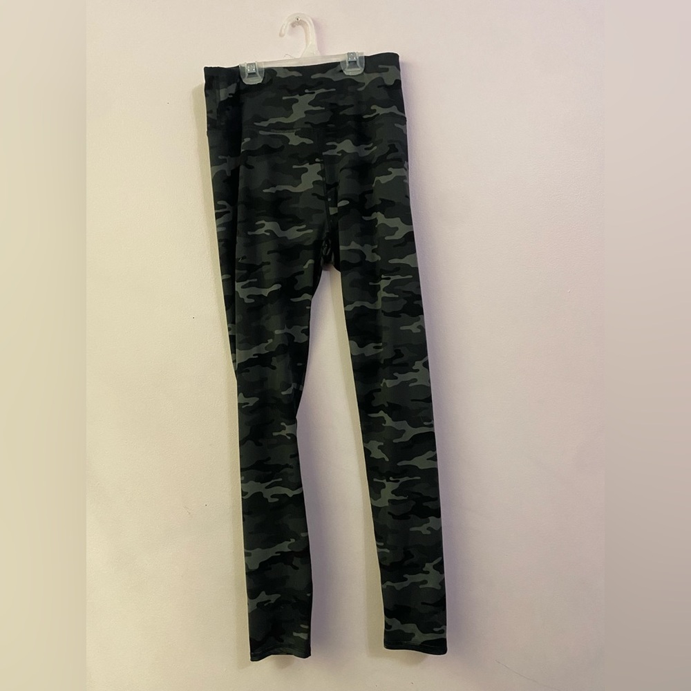 grey and black camo leggings